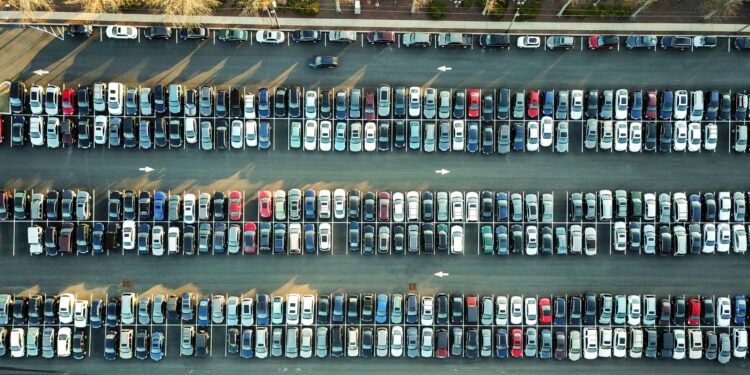 Japan’s Industrial Output Falls in August