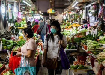 China Urges People to increase food stocks for winter